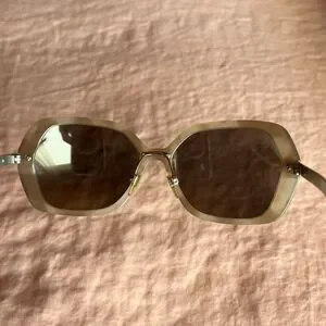 Burberry Cream Sunglasses Elegant Accessories Burberry | Accessories | Burberry Cream Sunglasses Elegant  main image 2